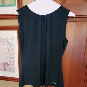 Calvin Klein pleat neck shell dark green, size M